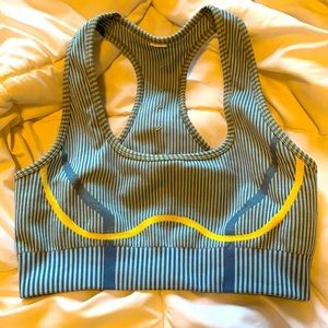NWOT size small Fabletics sports bra